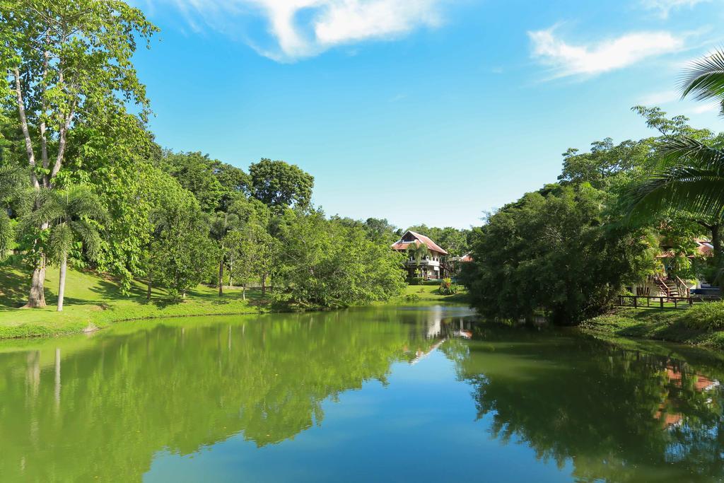 Nai Harn Baan-Bua Villas Exteriör bild